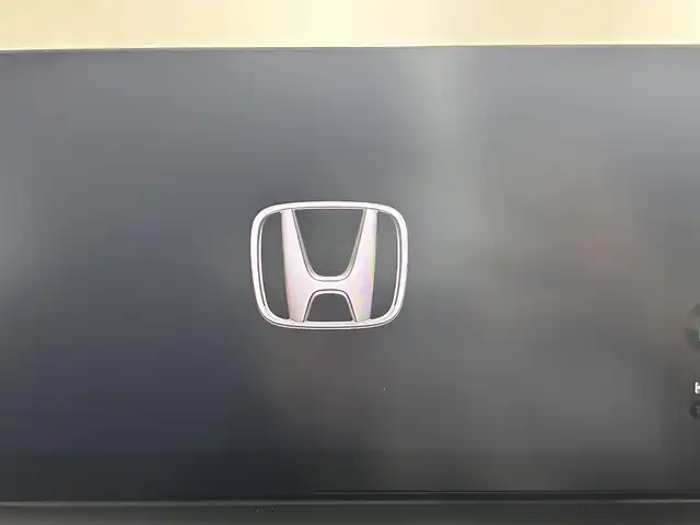 ホンダ ヴェゼル ハイブリッド e:HEV Z 佐賀県 2025(令7)年 0.1千km プラチナホワイトパール 純正８インチナビ/ＡＭ/ＦＭ/USB/Bluetooth/フルセグTV/Apple CarPlay/Android Auto/バックカメラ/クルーズコントロール(追従あり)/ワイヤレス充電/衝突被害軽減システム/レーンアシスト/パワーバックドア/シートヒーター/ハーフレザーシート/ETC2.0/LEDヘッドライト/フォグランプ/オートエアコン/盗難防止装置/横滑り防止装置/ダウンヒルアシストコントロール/オートライト/オートマチックハイビーム/スマートキー/スペアキー有/プッシュスタート/純正18インチアルミホイール	/パドルシフト/電子パーキング/オートブレーキホールド/ステアリングスイッチ/電動格納ミラー/コーナーセンサー
