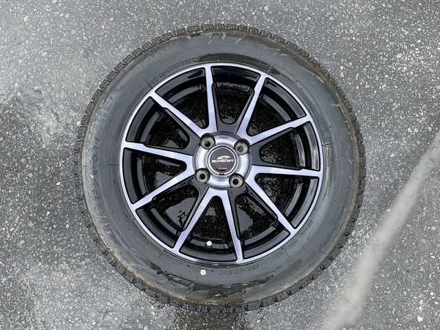 トヨタ ヤリス ハイブリッド X 道北・旭川 2022(令4)年 6.2万km ダークブルーマイカM ・ワンオーナー/・寒冷地仕様/・4WD/・禁煙車/・純正ナビ BT/USB/Miracast/・LTA/・PCA/・RSA/・先行車発進告知/・ACC/・社外AW冬タイヤ積み込み/・オートライト/・オートマチックハイビーム/・オートエアコン/・バックカメラ/・オートエアコン/・フロイントデアイサー/・オートリトラミラー/・ヘットライトレベライザー/・純正フロアマット/・保証書/・取扱説明書