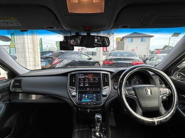 トヨタ クラウン ハイブリッド アスリートS 埼玉県 2014(平26)年 8.9万km プレシャスブラックパール メーカーナビ/バックカメラ/レーダークルーズコントロール/プリクラッシュセーフティシステム/ETC/シートヒーター/ドライブレコーダー/ステアリングヒーター/パワーシート/保証書/取扱説明書