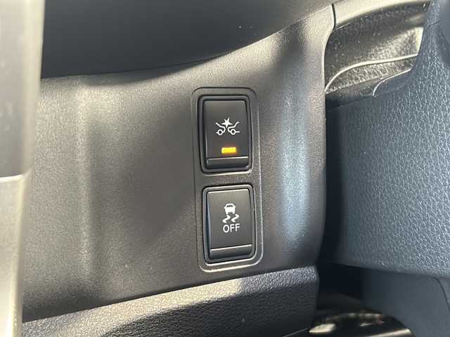日産 セレナ ハイウェイスター Vセレクション 静岡県 2017(平29)年 7.1万km ダイヤモンドブラック カロッツェリアナビ/・フルセグTV/・CD/DVD/・SD/・Bluetooth/・FM/AM/主要装備/・アルパインフリップダウン/・両側パワスラ(ハンズフリー機能付)/・アラウンドビューモニター/・ＥＴＣ/・ＬＥＤヘッドライト/・フォグランプ/・クルーズコントロール/・エマージェンシーブレーキ/・アイドリングストップ/・横滑り防止装置/・パーキングアシスト/・リアオートエアコン/・サイドカーテンエアバッグ