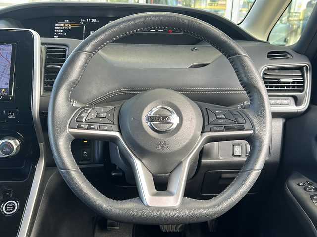 日産 セレナ ハイウェイスター Vセレクション 静岡県 2017(平29)年 7.1万km ダイヤモンドブラック カロッツェリアナビ/・フルセグTV/・CD/DVD/・SD/・Bluetooth/・FM/AM/主要装備/・アルパインフリップダウン/・両側パワスラ(ハンズフリー機能付)/・アラウンドビューモニター/・ＥＴＣ/・ＬＥＤヘッドライト/・フォグランプ/・クルーズコントロール/・エマージェンシーブレーキ/・アイドリングストップ/・横滑り防止装置/・パーキングアシスト/・リアオートエアコン/・サイドカーテンエアバッグ