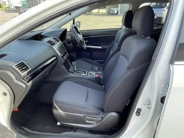 スバル レヴォーグ 1．6GT アイサイト 道央・札幌 2019(令1)年 5万km クリスタルホワイトP ４WD/社外メモリーナビ/CD/DVD/BT/フルセグ/アイサイト/衝突被害軽減ブレーキ/横滑り防止装置/レーダークルーズコントロール/レーンキープアシスト/リアパーキングセンサー/バックカメラ/ETC/ドライブレコーダー/アイドリングストップ/SI-DRIVE/D席パワーシート/革巻きステアリング/ステアリングリモコン/電動パーキング/オートブレーキホールド/パドルシフト/プッシュスタート/スマートキー/LEDヘッドライト/オートライト/フォグランプ/電動格納ミラー/ヒーテッドドアミラー/ウィンカーミラー/フロアマット/スペアキー/レンタカー登録