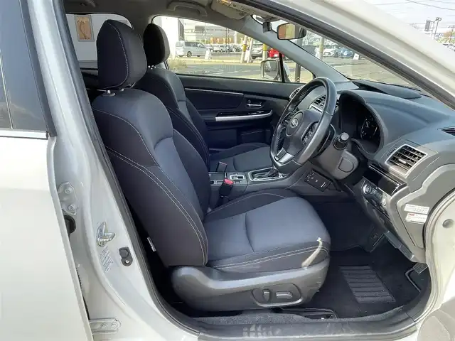 スバル レヴォーグ 1．6GT アイサイト 道央・札幌 2019(令1)年 5万km クリスタルホワイトP ４WD/社外メモリーナビ/CD/DVD/BT/フルセグ/アイサイト/衝突被害軽減ブレーキ/横滑り防止装置/レーダークルーズコントロール/レーンキープアシスト/リアパーキングセンサー/バックカメラ/ETC/ドライブレコーダー/アイドリングストップ/SI-DRIVE/D席パワーシート/革巻きステアリング/ステアリングリモコン/電動パーキング/オートブレーキホールド/パドルシフト/プッシュスタート/スマートキー/LEDヘッドライト/オートライト/フォグランプ/電動格納ミラー/ヒーテッドドアミラー/ウィンカーミラー/フロアマット/スペアキー/レンタカー登録