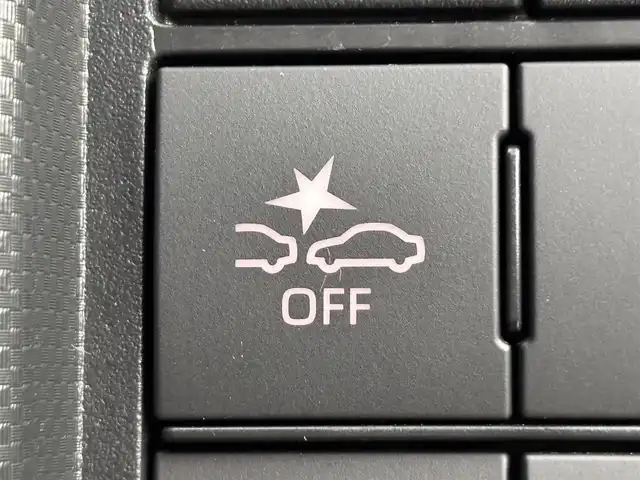 トヨタ ライズ XS 福岡県 2019(令1)年 3.1万km シャイニングホワイトパール 純正９型ディスプレイオーディオ／フルセグＴＶ　/バックカメラ　/ＥＴＣ　/前方ドライブレコーダー　/コーナーセンサー　/衝突軽減ブレーキ　/レーンキープアシスト　/アイドリングストップ　/横滑り防止装置　/ＭＴモード付ＡＴ　/ＬＥＤヘッドライト