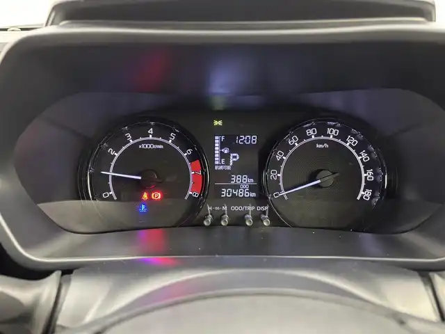 トヨタ ライズ XS 福岡県 2019(令1)年 3.1万km シャイニングホワイトパール 純正９型ディスプレイオーディオ／フルセグＴＶ　/バックカメラ　/ＥＴＣ　/前方ドライブレコーダー　/コーナーセンサー　/衝突軽減ブレーキ　/レーンキープアシスト　/アイドリングストップ　/横滑り防止装置　/ＭＴモード付ＡＴ　/ＬＥＤヘッドライト