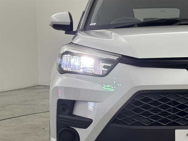 トヨタ ライズ XS 福岡県 2019(令1)年 3.1万km シャイニングホワイトパール 純正９型ディスプレイオーディオ／フルセグＴＶ　/バックカメラ　/ＥＴＣ　/前方ドライブレコーダー　/コーナーセンサー　/衝突軽減ブレーキ　/レーンキープアシスト　/アイドリングストップ　/横滑り防止装置　/ＭＴモード付ＡＴ　/ＬＥＤヘッドライト