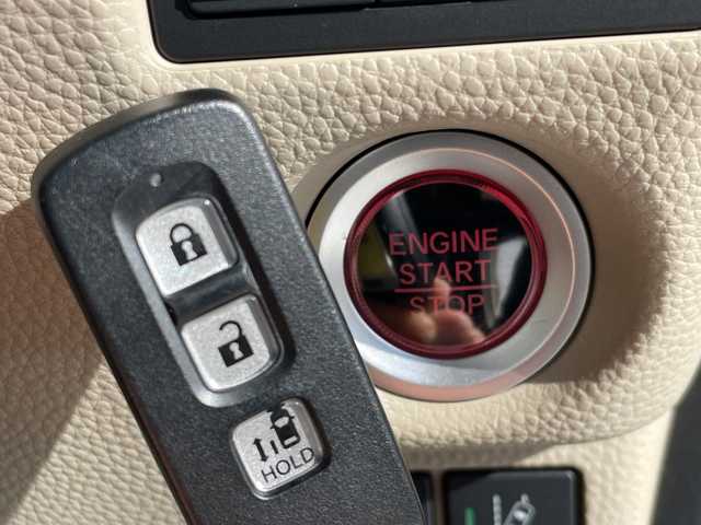 ホンダ Ｎ ＢＯＸ G EX ホンダセンシング 愛知県 2020(令2)年 2.5万km プレミアムアイボリーパールⅡ ホンダセンシング/純正ナビ/片側パワースライド/レーダークルーズコントロール/フルセグ/ＣＤ/Bluetooth/バックカメラ/コーナーセンサー/LEDヘッドライト/オートマチックハイビーム/ドライブレコーダー/ETC/ステアリングスイッチ/スマートキー/プッシュスタート