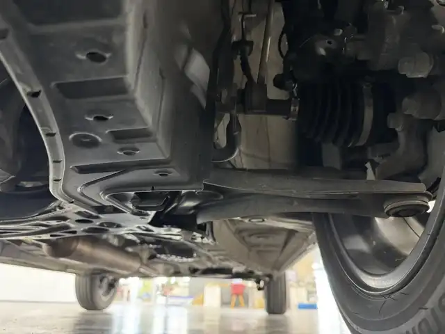 スズキ クロスビー HYBRID MZ 三重県 2019(令1)年 1.9万km スーパーブラックパール 3トーンコーディネート マイルドハイブリッド/FF/MTモード付インパネ6AT/純正 8インチナビ CN-RZ843/（FM/AM/SD/iPod/TV/USB/Bluetooth/MEMORY MUSIC/CD/DVD/VTR）/【OP】全方位モニター/ドライブレコーダー 前方/ビルトイン ETC/安全/・デュアルセンサーブレーキサポート/・誤発進抑制機能（前方・後方）/・車線逸脱警報機能/・ふらつき警報機能/・後退時ブレーキサポート/・リヤパーキングセンサー/・ハイビームアシスト/・ESP（車両走行安定補助システム）/・運転席、助手席、サイド、カーテンエアバッグ/など/装備/・シートヒーター（D/N）/・オートエアコン/・オートライト/・LED ヘッドランプ＆フロントフォグランプ/・パドルシフト/・ステアリングスイッチ/・純正16inAW/・プッシュスタート/・スマートキーx2/・パワーステアリング/・全ドアパワーウインドウ/・取/ナビ取/・【OP】外装色『スーパーブラックパール 3トーンコーディネート［DCD］』/など