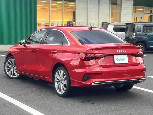 アウディ アウディ Ａ３ セダン 30TFSI アドバンスド 島根県 2021(令3)年 3.7万km ブリリアントレッド 純正ナビ/フルセグ/Ｂｌｕｅｔｏｏｔｈ接続/ＥＴＣ/バックカメラ/前後コーナーセンサー/追従式クルーズコントロール/衝突軽減システム/横滑り防止/前席パワーシート/シートヒーター/オートヘッドライト/ハイビーム/純正１８インチアルミホイール/純正フロアマット/スマートフォン置くだけ充電