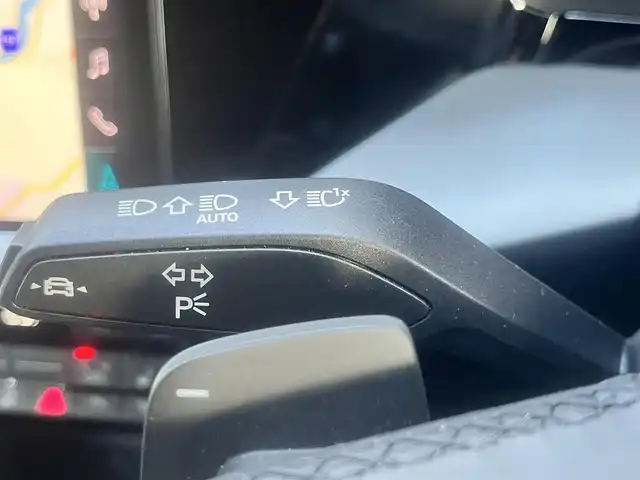 アウディ アウディ Ａ３ セダン 30TFSI アドバンスド 島根県 2021(令3)年 3.7万km ブリリアントレッド 純正ナビ/フルセグ/Ｂｌｕｅｔｏｏｔｈ接続/ＥＴＣ/バックカメラ/前後コーナーセンサー/追従式クルーズコントロール/衝突軽減システム/横滑り防止/前席パワーシート/シートヒーター/オートヘッドライト/ハイビーム/純正１８インチアルミホイール/純正フロアマット/スマートフォン置くだけ充電