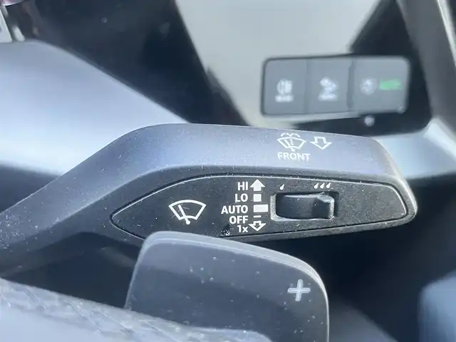 アウディ アウディ Ａ３ セダン 30TFSI アドバンスド 島根県 2021(令3)年 3.7万km ブリリアントレッド 純正ナビ/フルセグ/Ｂｌｕｅｔｏｏｔｈ接続/ＥＴＣ/バックカメラ/前後コーナーセンサー/追従式クルーズコントロール/衝突軽減システム/横滑り防止/前席パワーシート/シートヒーター/オートヘッドライト/ハイビーム/純正１８インチアルミホイール/純正フロアマット/スマートフォン置くだけ充電