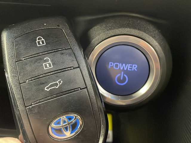 トヨタ ハリアー ハイブリッド Z レザーパッケージ 茨城県 2021(令3)年 4万km ホワイトパールクリスタルシャイン 純正12.3インチナビ/・JBLサウンド/・全方位カメラ/・FM/AM/Bluetooth/AppleCarPlay/AndroidAuto/・フルセグTV/・Miracast/BSM/パワーシート（D+N席）/シートヒーター（D+N席）/シートベンチレーション（D+N席）/ステアリングヒーター/前後ドライブレコーダー/前後コーナーセンサー/電動リアゲート/ビルドインETC/純正アルミホイール/横滑り防止機能/レーンキープアシスト/衝突被害軽減ブレーキ/LEDヘッドライト/オートライト/オートマチックハイビーム