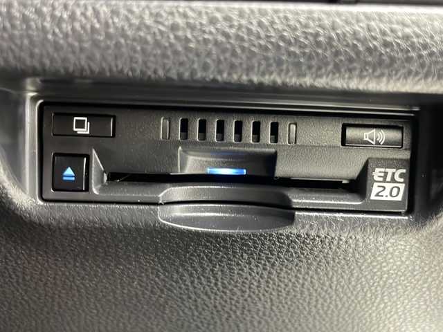 トヨタ ハリアー ハイブリッド Z レザーパッケージ 茨城県 2021(令3)年 4万km ホワイトパールクリスタルシャイン 純正12.3インチナビ/・JBLサウンド/・全方位カメラ/・FM/AM/Bluetooth/AppleCarPlay/AndroidAuto/・フルセグTV/・Miracast/BSM/パワーシート（D+N席）/シートヒーター（D+N席）/シートベンチレーション（D+N席）/ステアリングヒーター/前後ドライブレコーダー/前後コーナーセンサー/電動リアゲート/ビルドインETC/純正アルミホイール/横滑り防止機能/レーンキープアシスト/衝突被害軽減ブレーキ/LEDヘッドライト/オートライト/オートマチックハイビーム