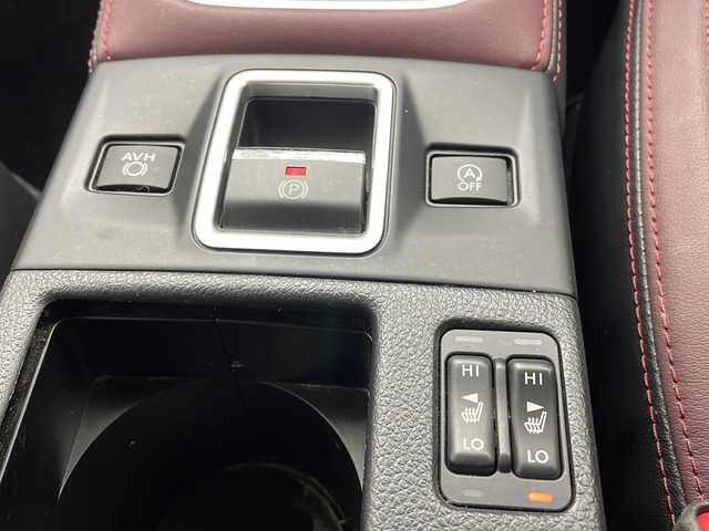 スバル レヴォーグ 1．6STIスポーツアイサイト 茨城県 2017(平29)年 5.5万km クリスタルホワイトP 社外ナビ/フルセグTV/ETC/BSM/デジタルインナーミラー/ドライブレコーダー/追従クルーズコントロール/パドルシフト/パワーシート/シートヒーター/純正18インチアルミホイール/コーナーセンサー/横滑り防止装置/衝突軽減ブレーキ/LEDヘッドライト