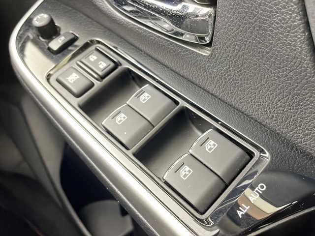 スバル レヴォーグ 1．6STIスポーツアイサイト 茨城県 2017(平29)年 5.5万km クリスタルホワイトP 社外ナビ/フルセグTV/ETC/BSM/デジタルインナーミラー/ドライブレコーダー/追従クルーズコントロール/パドルシフト/パワーシート/シートヒーター/純正18インチアルミホイール/コーナーセンサー/横滑り防止装置/衝突軽減ブレーキ/LEDヘッドライト