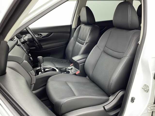 日産 エクストレイル ハイブリッド 20Xi 大阪府 2020(令2)年 5.7万km ブリリアントホワイトパール ４WD/ニスモエアロ/純正9インチナビ/【BT/フルセグTV/USB/AUX/ipod/DVD]/デジタルインナーミラー/HDMI/全方位カメラ/ETC/プロパイロット/衝突被害軽減システム/コーナーセンサー前後/オートライト/純正17インチAW/純正フロアマット/レザーシート/シートヒーター/AUTOHOLD