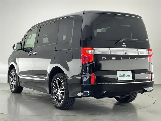 三菱 デリカＤ：５ アーバンギア G 愛知県 2019(平31)年 6万km ダイヤモンドブラックマイカ 社外ナビ　バックカメラ　禁煙　フルセグＴＶ　ＤＶＤ　追従クルコン　パドルシフト　両側パワスラ　ＥＴＣ　ドラレコ　ＵＳＢ　衝突軽減　ＬＥＤオートライト　フォグランプ　純正フロアマット　Ｂｌｕｅｔｏｏｔｈ　電子パーキング　純正１８インチアルミ　プッシュスタート　スマートキー