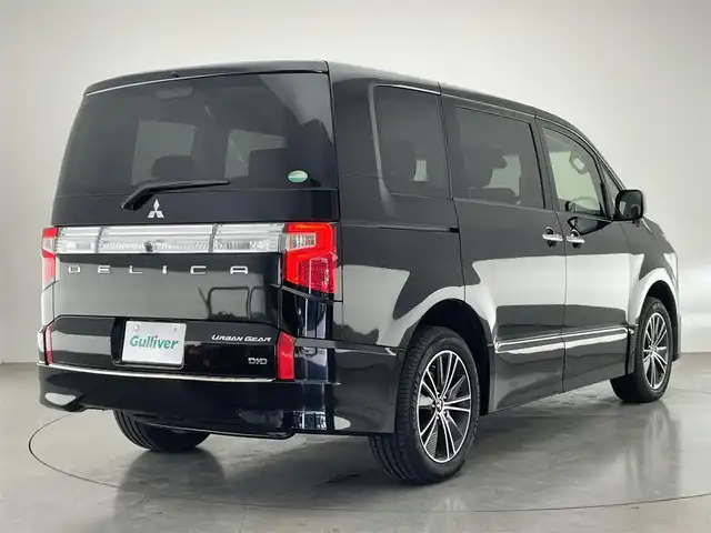 三菱 デリカＤ：５ アーバンギア G 愛知県 2019(平31)年 6万km ダイヤモンドブラックマイカ 社外ナビ　バックカメラ　禁煙　フルセグＴＶ　ＤＶＤ　追従クルコン　パドルシフト　両側パワスラ　ＥＴＣ　ドラレコ　ＵＳＢ　衝突軽減　ＬＥＤオートライト　フォグランプ　純正フロアマット　Ｂｌｕｅｔｏｏｔｈ　電子パーキング　純正１８インチアルミ　プッシュスタート　スマートキー