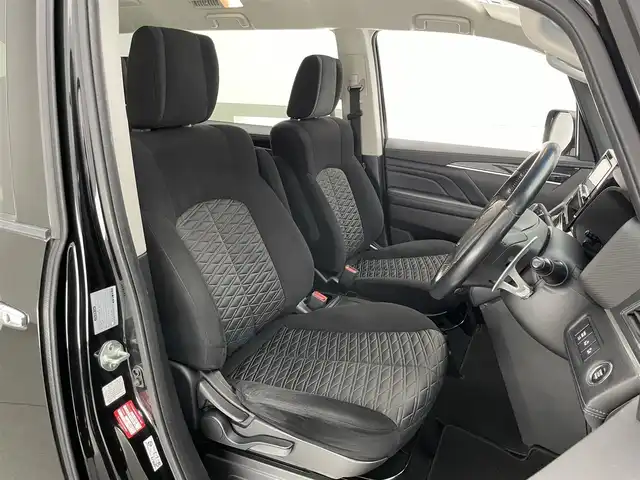 三菱 デリカＤ：５ アーバンギア G 愛知県 2019(平31)年 6万km ダイヤモンドブラックマイカ 社外ナビ　バックカメラ　禁煙　フルセグＴＶ　ＤＶＤ　追従クルコン　パドルシフト　両側パワスラ　ＥＴＣ　ドラレコ　ＵＳＢ　衝突軽減　ＬＥＤオートライト　フォグランプ　純正フロアマット　Ｂｌｕｅｔｏｏｔｈ　電子パーキング　純正１８インチアルミ　プッシュスタート　スマートキー