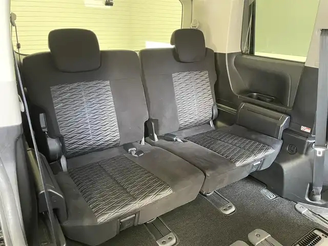 三菱 デリカＤ：５ アーバンギア G 愛知県 2019(平31)年 6万km ダイヤモンドブラックマイカ 社外ナビ　バックカメラ　禁煙　フルセグＴＶ　ＤＶＤ　追従クルコン　パドルシフト　両側パワスラ　ＥＴＣ　ドラレコ　ＵＳＢ　衝突軽減　ＬＥＤオートライト　フォグランプ　純正フロアマット　Ｂｌｕｅｔｏｏｔｈ　電子パーキング　純正１８インチアルミ　プッシュスタート　スマートキー