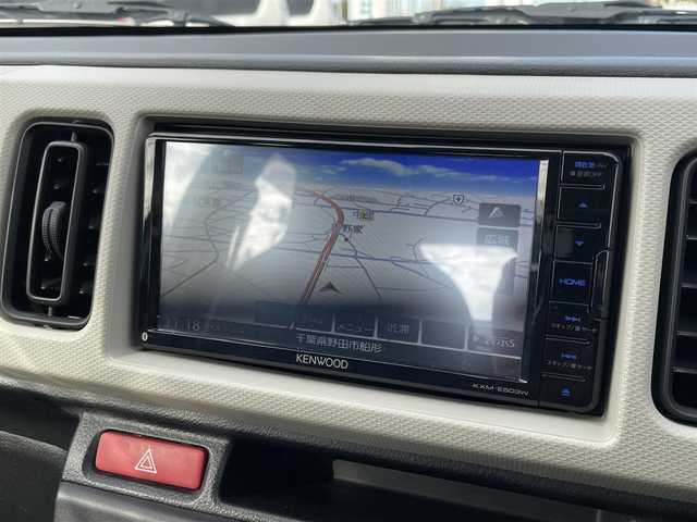 スズキ アルト L 千葉県 2019(令1)年 1.9万km シルキーシルバーメタリック デュアルセンサーブレーキサポート/社外SDナビ【KXM-E503W】/・CD/DVD/MSV/Bluetooth/フルセグTV/車線逸脱警報/運転席シートヒーター/コーナーセンサー/社外ドライブレコーダー/ビルトインETC/キーレスキー/ヘッドライトレベライザー/アイドリングストップ/ドアバイザー/新車時保証書＆取扱説明書