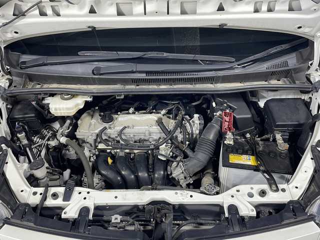 トヨタ ヴォクシー ZS 煌 沖縄県 2018(平30)年 6.3万km ホワイトパールクリスタルシャイン 禁煙車/県外仕入れ/7人乗り/両側パワースライドドア/ALPINEナビ/【CD/DVD/BT/フルセグTV/AM/FM】/バックカメラ/ETC/衝突被害軽減システム/横滑り防止装置/盗難防止装置/クルーズコントロール/オートマチックハイビーム/純正LEDヘッドライト/オートライト/16インチ純正アルミ/スマートキー/スペアキー