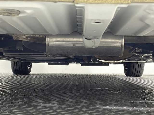 トヨタ ヴォクシー ZS 煌 沖縄県 2018(平30)年 6.3万km ホワイトパールクリスタルシャイン 禁煙車/県外仕入れ/7人乗り/両側パワースライドドア/ALPINEナビ/【CD/DVD/BT/フルセグTV/AM/FM】/バックカメラ/ETC/衝突被害軽減システム/横滑り防止装置/盗難防止装置/クルーズコントロール/オートマチックハイビーム/純正LEDヘッドライト/オートライト/16インチ純正アルミ/スマートキー/スペアキー