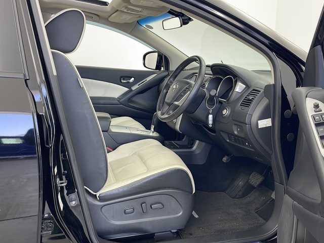 日産 ムラーノ 250XV FOUR Mビアネロ 秋田県 2014(平26)年 6.9万km スーパーブラック 4WD/サンルーフ/ルーフレール/純正ナビ/　（CD/TV/Bluetooth）/バックカメラ/革巻きハンドル/レーダークルーズコントロール/ステアリングスイッチ/レザーシート/前席シートヒーター/電動格納ミラー/横滑り防止装置/プッシュスタート/純正フロアマット/社外アルミホイール/HIDライト/フォグランプ/オートライト/ドアバイザー/スマートキー