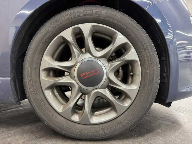 フィアット ５００Ｓ 三重県 2013(平25)年 19.4万km 紺Ｍ ツインエアー・ターボ（ハイオク）/FF/5F/純正 CDチューナー/AM/FM/MP3/ドライブレコーダー 前方/安全/・ABS＆EBD（アンチロックブレーキ＋電子制動力配分制御）/・ASR（アンチスリップレギュレーション：横滑り防止）/装備/・スポーツシート：ハーフレザー/・ステアリングスイッチ/・マニュアルエアコン/・SRS サイド＆カーテンエアバッグ/・パワーウインドウ/・電動ドアミラー/・パワーステアリング/・純正15inAW/・【OP】ボディカラー『フットルースブルー（Blu Midnight Indigo SM）［407］』/・スペアタイヤ