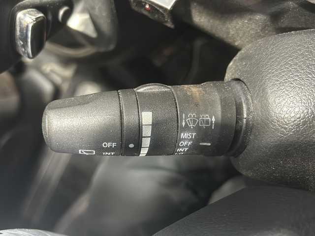 日産 セレナ ハイウェイスター 鳥取県 2008(平20)年 9.5万km ダイヤモンドシルバー 純正HDDナビ/フルセグテレビ/CD/DVD/AM/FM/AUX/バックカメラ/ETC/ABS(アンチロックブレーキ)/キセノンヘッドランプ（HID）/ドアバイザー/フロントフォグランプ/サマータイヤ４本/運転席＋助手席Wエアバッグ/盗難防止システム/衝突安全ボディー