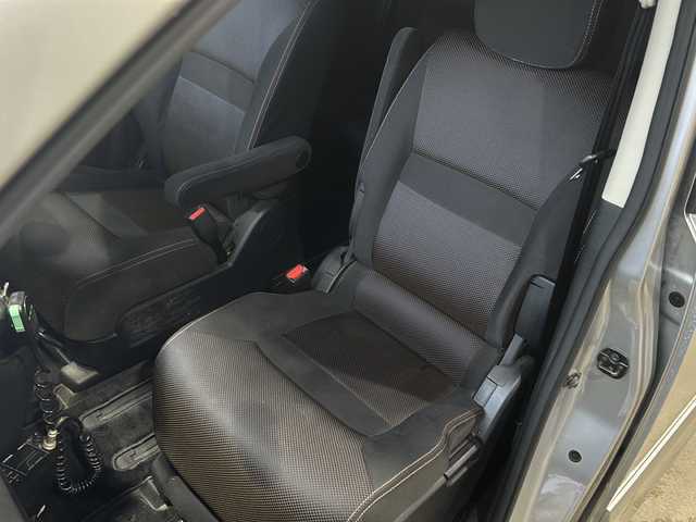 日産 セレナ ハイウェイスター 鳥取県 2008(平20)年 9.5万km ダイヤモンドシルバー 純正HDDナビ/フルセグテレビ/CD/DVD/AM/FM/AUX/バックカメラ/ETC/ABS(アンチロックブレーキ)/キセノンヘッドランプ（HID）/ドアバイザー/フロントフォグランプ/サマータイヤ４本/運転席＋助手席Wエアバッグ/盗難防止システム/衝突安全ボディー