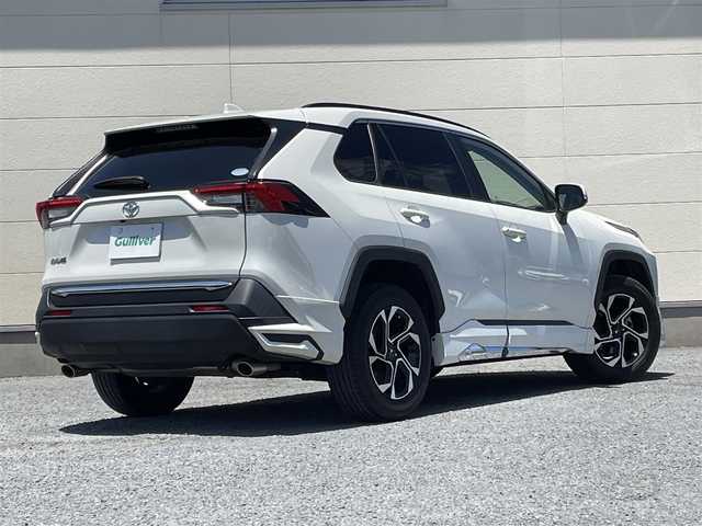 トヨタ ＲＡＶ４ X 茨城県 2021(令3)年 5.1万km ホワイトパールクリスタルシャイン 　モデリスタフルエアロ/　ルーフレール/　純正ディスプレイオーディオ/【フルセグTV/Bluetooth/Miracast】/　衝突被害軽減システム/ レーダークルーズコントロール/ レーンキープアシスト/ 車両接近通報装置/ コーナーセンサー/ モデリスタアルミホイール/　オートLEDライト/　オートマチックハイビーム/　ビルトインETC/　横滑り防止装置/　盗難防止装置/　フロアマット/　プッシュスタート/　スマートキー