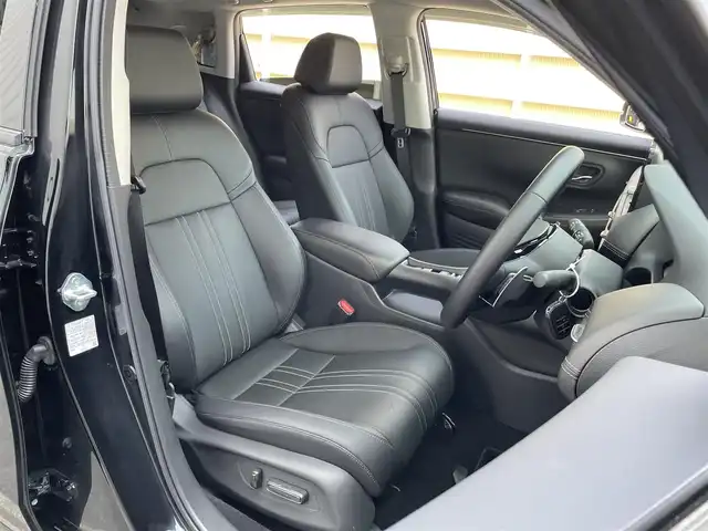ホンダ ＺＲ－Ｖ ハイブリッド e:HEV Z 東京都 2023(令5)年 1.6万km クリスタルブラックパール 純正コネクトナビ/マルチビューカメラ/衝突被害軽減/路外逸脱抑制/アダプティブクルーズ/ブラインドスポット/ＥＴＣ/パワーバックドア/ワイヤレス充電器/パワーシート/ステアリングスイッチ