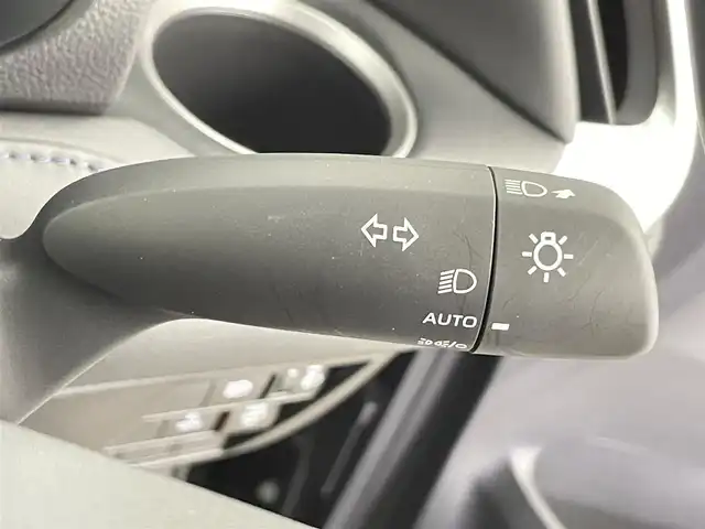 トヨタ ヴォクシー ハイブリッド S－Z 千葉県 2025(令7)年 0.2万km アティチュードブラックマイカ 10.5型純正ディスプレイオーディオ/（コネクティットナビ対応）/フルセグTV　Bluetooth　CD　AM/FM/13，2型有機ELフリップダウンモニター/バックカメラ/ビルトインETC2.0/LEDヘッドライト/オートライト/オートハイビーム/シートヒーター/衝突軽減ブレーキ/レーンキープアシスト/コーナーセンサー/パーキングサポートブレーキ/レーダークルーズコントロール/ブラインドスポットモニター/クリアランスソナー/電子パーキング/ブレーキホールド/オートリトラミラー/ステアリングスイッチ/後席USB入力端子/リアサンバイザー/純正アルミホイール/純正フロアマット