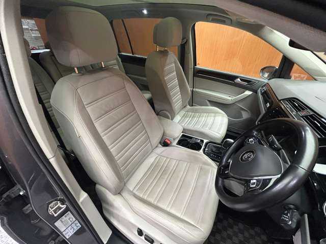 フォルクスワーゲン ゴルフ トゥーラン TDI プレミアム 千葉県 2018(平30)年 6万km インジウムグレーメタリッ 限定車　/パノラマＳＲ　/グレー革シート　/ＡＣＣ　/ナビ　/ＴＶ　/Ｂｌｕｅｔｏｏｔｈ接続　/Ｂカメラ　/シートヒーター　/電動リアゲート　/アダプティブＬＥＤヘッドライト　/衝突軽減Ｂ　/ＢＳＭ　/ＬＫＡ　/ＥＴＣ　/禁煙車