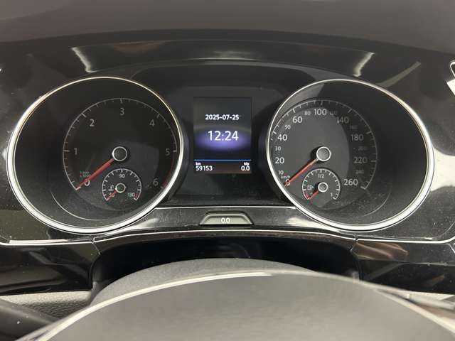 フォルクスワーゲン ゴルフ トゥーラン TDI プレミアム 千葉県 2018(平30)年 6万km インジウムグレーメタリッ 限定車　/パノラマＳＲ　/グレー革シート　/ＡＣＣ　/ナビ　/ＴＶ　/Ｂｌｕｅｔｏｏｔｈ接続　/Ｂカメラ　/シートヒーター　/電動リアゲート　/アダプティブＬＥＤヘッドライト　/衝突軽減Ｂ　/ＢＳＭ　/ＬＫＡ　/ＥＴＣ　/禁煙車