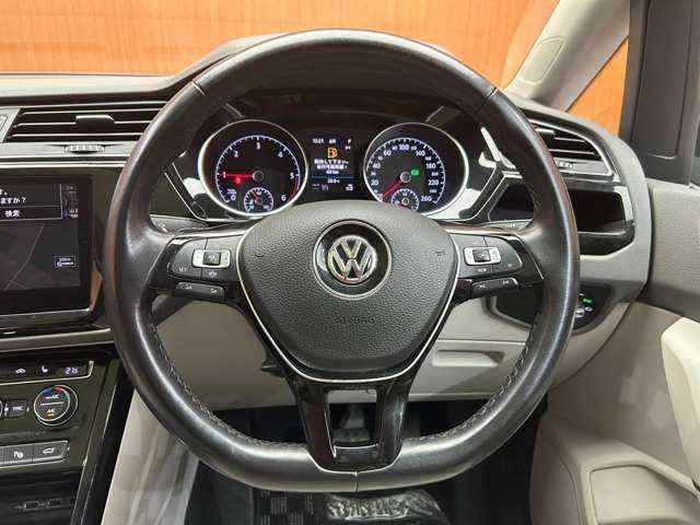 フォルクスワーゲン ゴルフ トゥーラン TDI プレミアム 千葉県 2018(平30)年 6万km インジウムグレーメタリッ 限定車　/パノラマＳＲ　/グレー革シート　/ＡＣＣ　/ナビ　/ＴＶ　/Ｂｌｕｅｔｏｏｔｈ接続　/Ｂカメラ　/シートヒーター　/電動リアゲート　/アダプティブＬＥＤヘッドライト　/衝突軽減Ｂ　/ＢＳＭ　/ＬＫＡ　/ＥＴＣ　/禁煙車