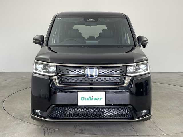 ホンダ ステップワゴン スパーダ eHEV 兵庫県 2025(令7)年 0.1千km クリスタルブラックパール ・登録済未使用車/・11.4インチナビHonda CONNECTナビ /（フルセグ・DVD・CD・BT・SD・HDMI）/・両側パワースライドドア/・パワーバックドア/・ホンダセンシング/・ブラインドスポットモニター/・急アクセル抑制機能/・トラフィックジャムアシスト/・衝突軽減ブレーキ/・先行車発進お知らせ機能/・歩行者事故低減ステアリング/・路外逸脱抑制機能/・標識認識機能/・渋滞追従機能付アダクティブクルーズコントロール/・車線維持支援システム/・誤発進抑制機能/・後方誤発進抑制機能/・後退時出庫サポート/・近距離衝突軽減ブレーキ/・パーキングセンサーシステム/・オートハイビーム/・LEDヘッドライト/・パドルシフト/・純正16インチアルミホイール/・電動パーキングブレーキ/・オートブレーキホールド/・スマートキー/・スペアキー/・プッシュスタート/・ヘッドライトレベライザー/・カーテンエアバック/・W＋サイドエアバック