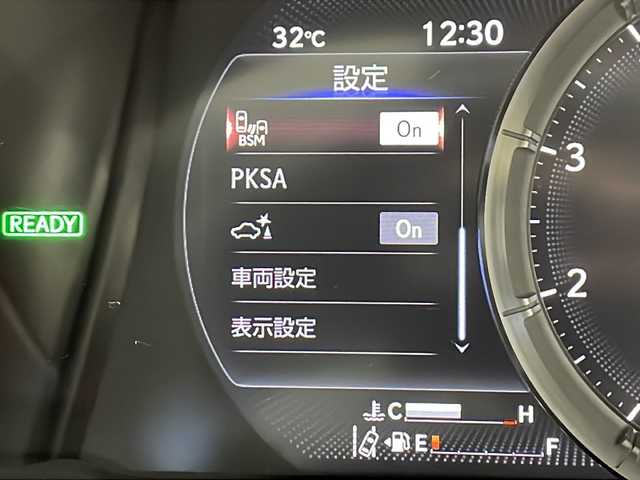 レクサス ＥＳ 300h Fスポーツ 千葉県 2023(令5)年 1.8万km ホワイトノーヴァガラスフレーク パノラミックビューモニター/ムーンルーフ/セーフティシステムプラス/プリクラッシュセーフティ/レーントレーシングアシスト/アダプティブハイビームシステム/レーダークルーズコントロール/ロードサインアシスト/先行車発進告知機能/ドライバー異常時対応システム/パーキングサポートブレーキ（静止物/後方接近車両）/純正ナビ/フルセグTV BT AppleCarPlay AndroidAuto USB端子/ETC2.0/合皮シート/前席シートヒーター/前席ベンチレーション/前席パワーシート（運転席メモリー機能付）/革巻きステアリング/電動パーキングブレーキ/ブレーキホールド/3眼フルLEDヘッドランプ/オートライト/スマートキー/プッシュスタート/純正19インチAW/純正フロアマット