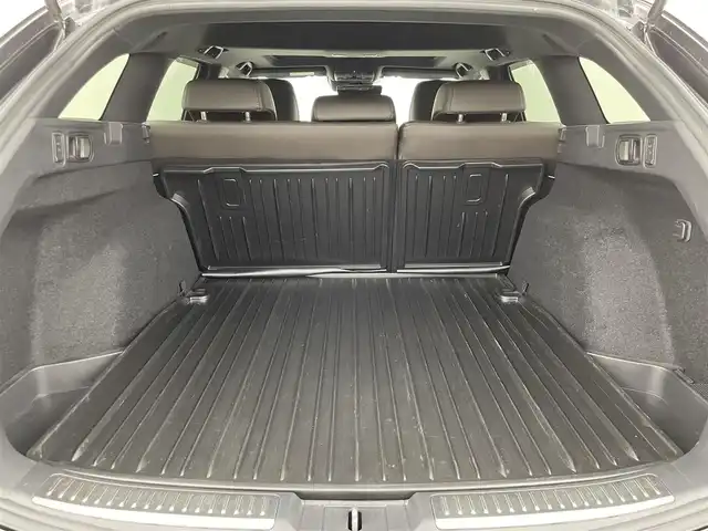 マツダ アテンザ ワゴン XD Lパッケージ 群馬県 2018(平30)年 3.4万km ジェットブラックマイカ 電動スライドガラスサンルーフ（チルトアップ機構付）/３６０°ビュー・モニター＋フロントパーキングセンサー（センター／コーナー）/ＣＤ／ＤＶＤプレーヤー＋地上デジタルＴＶチューナー（フルセグ）/――――――――――――――/マツダコネクトナビ/（BT/CD/DVD/AM/FM/AUX/USB）/――――――――――――――/３６０°ビューモニター　パーキングセンサー　サンルーフ　ＣＤ／ＤＶＤ／フルセグＴＶ　マツダコネクトナビ　ＢＯＳＥサウンド　ＢＳＭ　革シート　前後席シートヒーター　シートベンチレーション　４ＷＤ　禁煙車