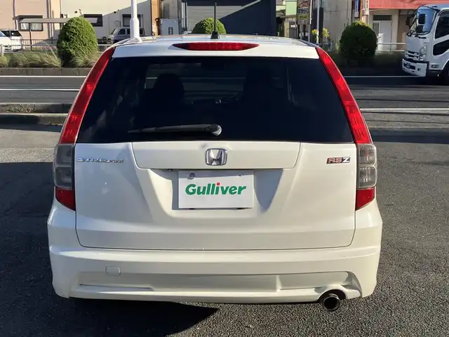 ホンダ ストリーム RSZ 三重県 2006(平18)年 18.6万km プレミアムホワイトパール ♪純正インターナビ/　・DVD再生・CD録音/♪バックカメラ/♪パドルシフト/♪キーレス/♪HIDヘッドライト/♪フォグライト /♪オートライト/♪革巻きステアリング/♪ステアリングスイッチ/♪パドルシフト/♪ETC/♪電動格納ミラー/♪フロアマット/♪スペアタイヤ/♪プライバシーガラス