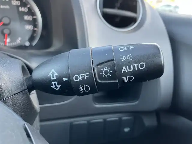 ホンダ ストリーム RSZ 三重県 2006(平18)年 18.6万km プレミアムホワイトパール ♪純正インターナビ/　・DVD再生・CD録音/♪バックカメラ/♪パドルシフト/♪キーレス/♪HIDヘッドライト/♪フォグライト /♪オートライト/♪革巻きステアリング/♪ステアリングスイッチ/♪パドルシフト/♪ETC/♪電動格納ミラー/♪フロアマット/♪スペアタイヤ/♪プライバシーガラス