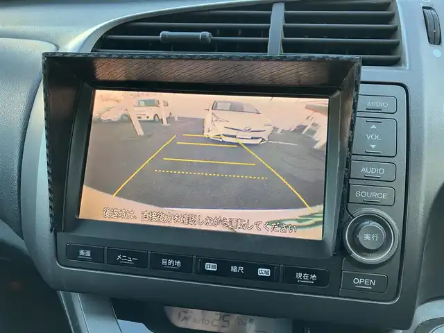 ホンダ ストリーム RSZ 三重県 2006(平18)年 18.6万km プレミアムホワイトパール ♪純正インターナビ/　・DVD再生・CD録音/♪バックカメラ/♪パドルシフト/♪キーレス/♪HIDヘッドライト/♪フォグライト /♪オートライト/♪革巻きステアリング/♪ステアリングスイッチ/♪パドルシフト/♪ETC/♪電動格納ミラー/♪フロアマット/♪スペアタイヤ/♪プライバシーガラス