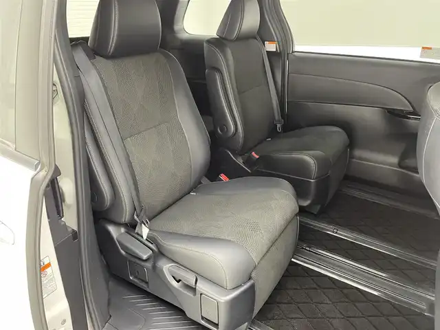 トヨタ エスティマ アエラス プレミアム 兵庫県 2017(平29)年 8.9万km ホワイトパールクリスタルシャイン ・純正9インチナビ/・CD/DVD/SD/BT/フルセグTV/・前後ドライブレコーダー/・ビルドインETC/・両側パワースライドドア /・バックカメラ/・衝突軽減ブレーキ/・レーンキープアシスト/・オートライト/・オートハイビーム/・LEDヘッドライト/・クルーズコントロール/・純正18インチアルミホイール/・純正フロアマット/・純正ドアバイザー/・スマートキー/・プッシュスタート