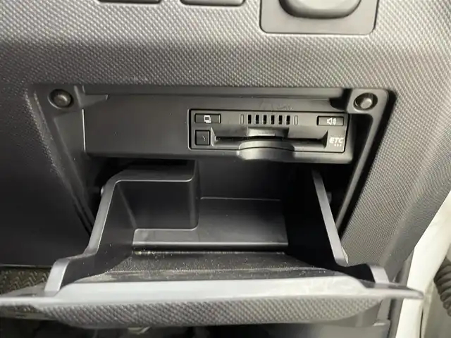 トヨタ エスティマ アエラス プレミアム 兵庫県 2017(平29)年 8.9万km ホワイトパールクリスタルシャイン ・純正9インチナビ/・CD/DVD/SD/BT/フルセグTV/・前後ドライブレコーダー/・ビルドインETC/・両側パワースライドドア /・バックカメラ/・衝突軽減ブレーキ/・レーンキープアシスト/・オートライト/・オートハイビーム/・LEDヘッドライト/・クルーズコントロール/・純正18インチアルミホイール/・純正フロアマット/・純正ドアバイザー/・スマートキー/・プッシュスタート