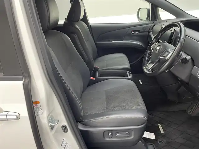 トヨタ エスティマ アエラス プレミアム 兵庫県 2017(平29)年 8.9万km ホワイトパールクリスタルシャイン ・純正9インチナビ/・CD/DVD/SD/BT/フルセグTV/・前後ドライブレコーダー/・ビルドインETC/・両側パワースライドドア /・バックカメラ/・衝突軽減ブレーキ/・レーンキープアシスト/・オートライト/・オートハイビーム/・LEDヘッドライト/・クルーズコントロール/・純正18インチアルミホイール/・純正フロアマット/・純正ドアバイザー/・スマートキー/・プッシュスタート