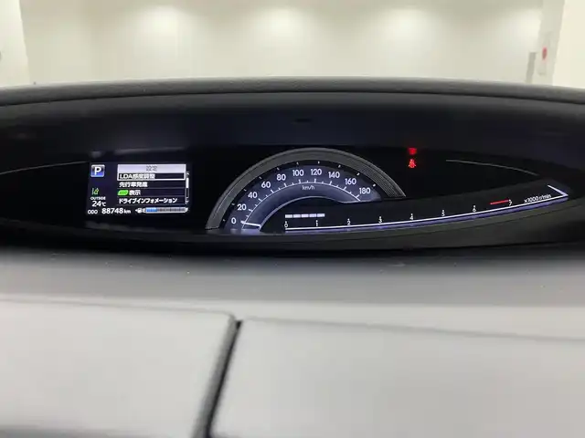 トヨタ エスティマ アエラス プレミアム 兵庫県 2017(平29)年 8.9万km ホワイトパールクリスタルシャイン ・純正9インチナビ/・CD/DVD/SD/BT/フルセグTV/・前後ドライブレコーダー/・ビルドインETC/・両側パワースライドドア /・バックカメラ/・衝突軽減ブレーキ/・レーンキープアシスト/・オートライト/・オートハイビーム/・LEDヘッドライト/・クルーズコントロール/・純正18インチアルミホイール/・純正フロアマット/・純正ドアバイザー/・スマートキー/・プッシュスタート