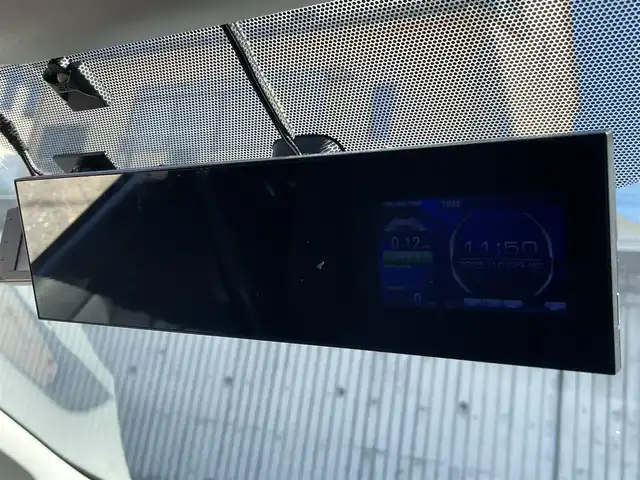 トヨタ プリウス S ツーリングセレ G’s 福岡県 2012(平24)年 11.1万km ホワイトパールクリスタルシャイン (株)IDOMが運営する【じしゃロン八幡西店】の自社ローン対象車両になります。こちらは現金ご利用時の価格です。自社ローンご希望の方は別途その旨お申付け下さい。/社外ディスプレイオーディオ/(Bluetooth/CD/USB/フルセグTV)/トムスフロントスポイラー/トミーカイラリアスポイラー/ローダウン/ロッソモデロマフラー/work18インチアルミホイール/社外デジタルインナーミラー/社外前方ドライブレコーダー/ビルトインＥＴＣ/フォグランプ/オートライト/スペアキー一本/スマートキー