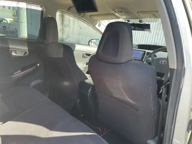 トヨタ プリウス S ツーリングセレ G’s 福岡県 2012(平24)年 11.1万km ホワイトパールクリスタルシャイン (株)IDOMが運営する【じしゃロン八幡西店】の自社ローン対象車両になります。こちらは現金ご利用時の価格です。自社ローンご希望の方は別途その旨お申付け下さい。/社外ディスプレイオーディオ/(Bluetooth/CD/USB/フルセグTV)/トムスフロントスポイラー/トミーカイラリアスポイラー/ローダウン/ロッソモデロマフラー/work18インチアルミホイール/社外デジタルインナーミラー/社外前方ドライブレコーダー/ビルトインＥＴＣ/フォグランプ/オートライト/スペアキー一本/スマートキー