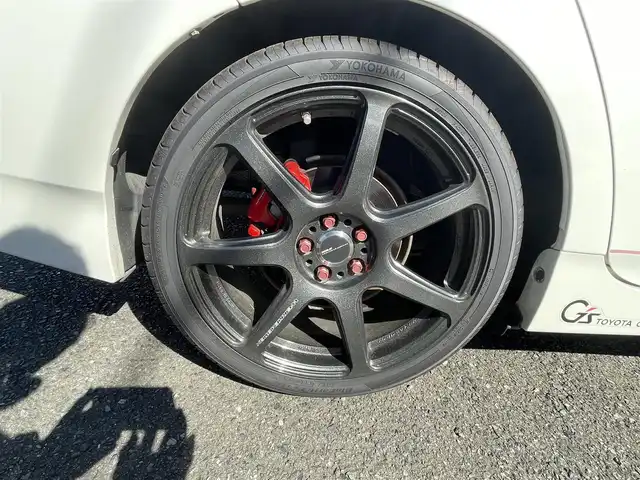 トヨタ プリウス S ツーリングセレ G’s 福岡県 2012(平24)年 11.1万km ホワイトパールクリスタルシャイン (株)IDOMが運営する【じしゃロン八幡西店】の自社ローン対象車両になります。こちらは現金ご利用時の価格です。自社ローンご希望の方は別途その旨お申付け下さい。/社外ディスプレイオーディオ/(Bluetooth/CD/USB/フルセグTV)/トムスフロントスポイラー/トミーカイラリアスポイラー/ローダウン/ロッソモデロマフラー/work18インチアルミホイール/社外デジタルインナーミラー/社外前方ドライブレコーダー/ビルトインＥＴＣ/フォグランプ/オートライト/スペアキー一本/スマートキー